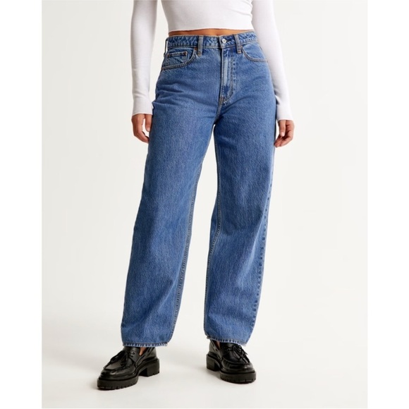 GAP Classic Blue Denim Barrel Leg Jeans - Picture 3 of 14